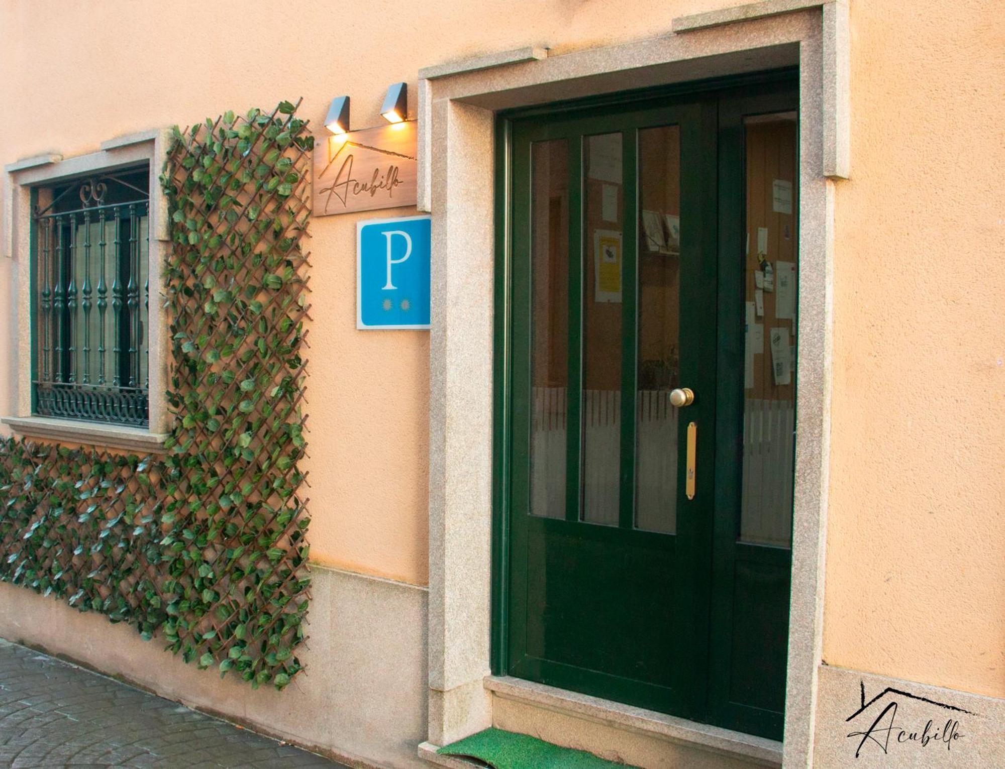 ホテル Acubillo Palas de Rei エクステリア 写真